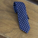 Cravatta a pois fondo blu mod. 104