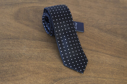Cravatta a pois fondo nero mod. 018