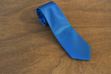 Cravatta a righe fondo rosso mod. 223