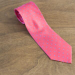 Cravatta a pois fondo rosso mod. 251
