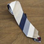 Cravatta a righe fondo blu mod. 287
