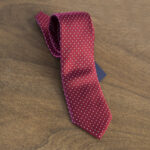 Cravatta a pois fondo rosso mod. 082