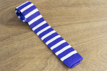 Cravatta in maglina a righe fondo viola/bianco mod. 303